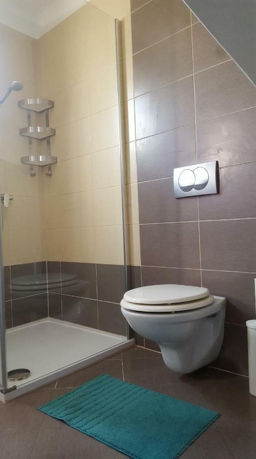 Hotel Dora Njivice Esterno foto