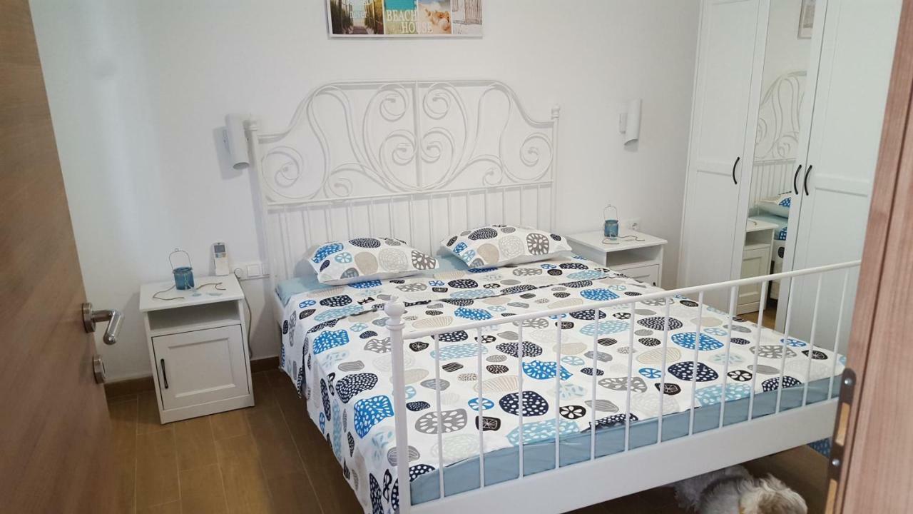Hotel Dora Njivice Esterno foto